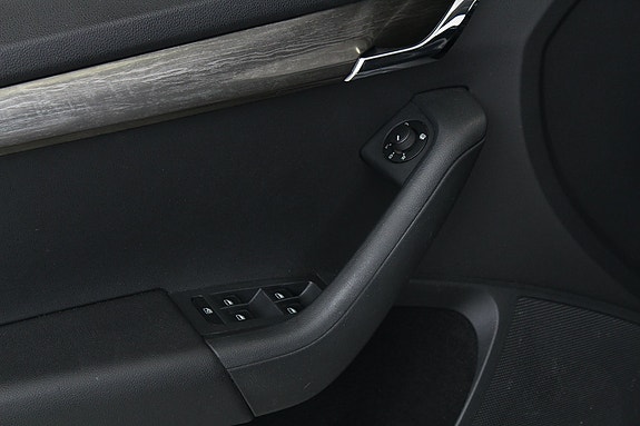 Skoda Octavia Scout 22 of 30