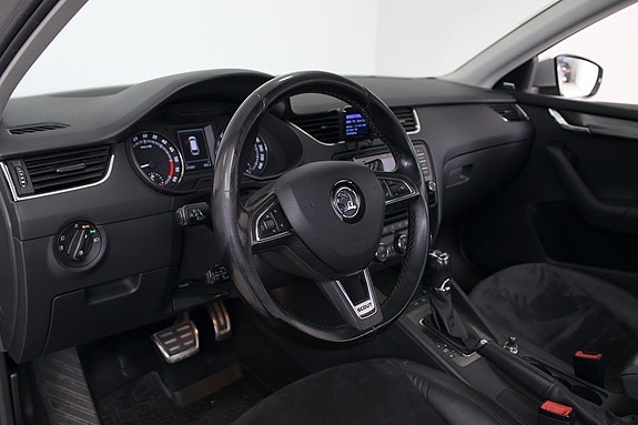 Skoda Octavia Scout 16 of 30