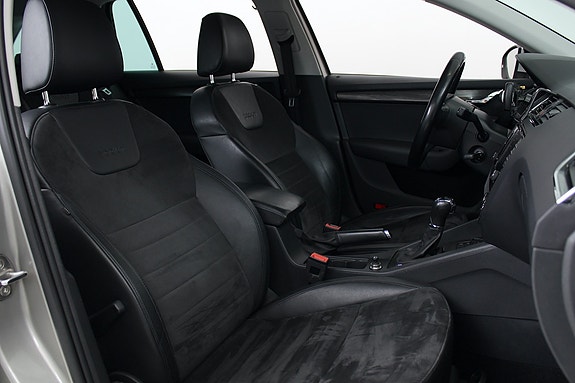 Skoda Octavia Scout 14 of 30