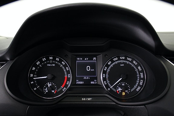 Skoda Octavia Scout 19 of 30