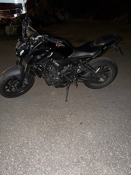 Yamaha MT-07 2 of 8