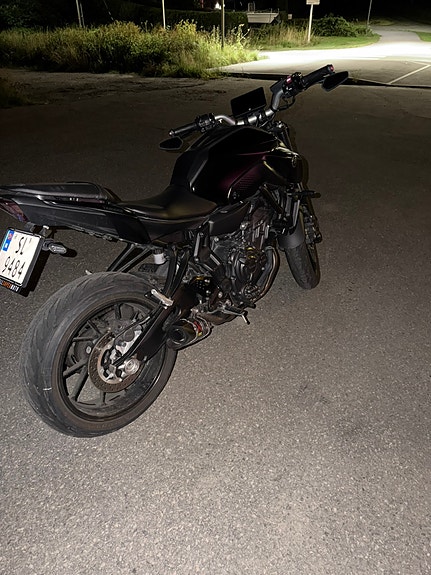 Yamaha MT-07 3 of 8