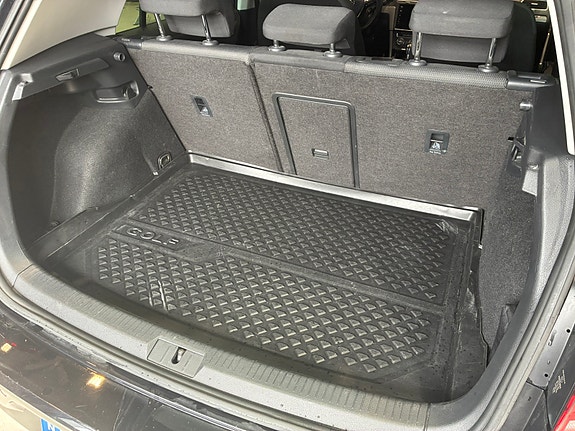 Volkswagen e-Golf VII 13 of 15