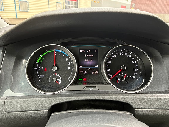 Volkswagen e-Golf VII 14 of 15