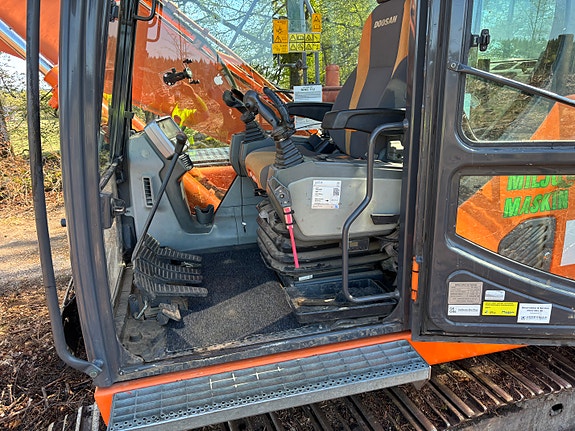 Doosan DX 140 6 of 6