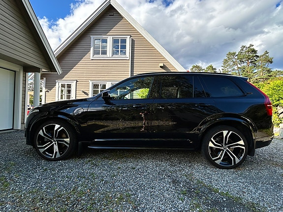 Volvo XC90 4 of 23