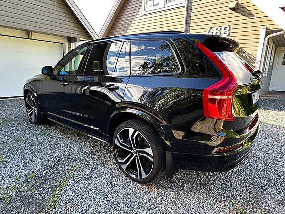 Volvo XC90 2 of 23
