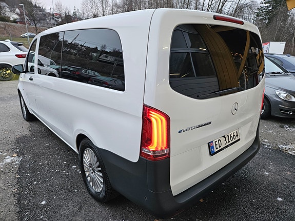 Mercedes-Benz eVito Tourer 11 of 30