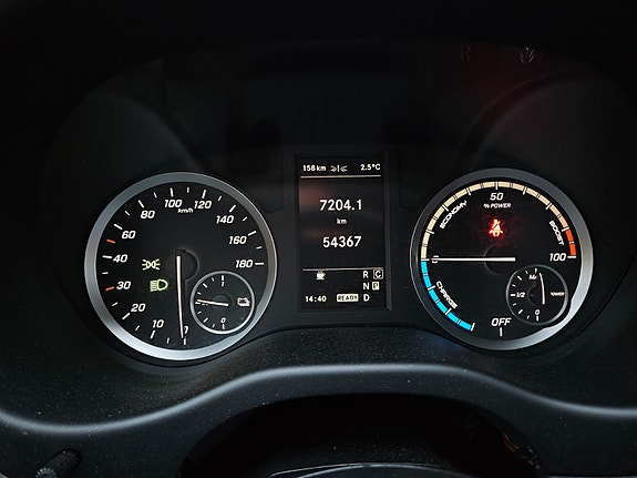 Mercedes-Benz eVito Tourer 24 of 30