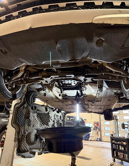 Mercedes-Benz E220 d 6 of 14