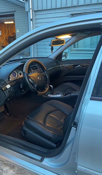 Mercedes-Benz E220 d 12 of 14