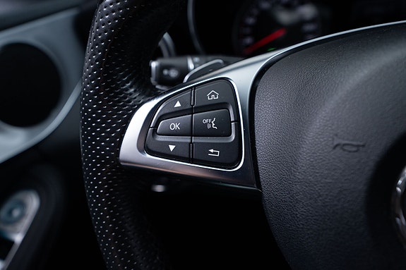 Mercedes-Benz C200 30 of 30