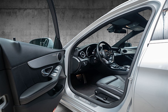 Mercedes-Benz C200 20 of 30