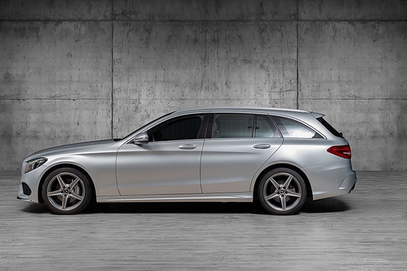 Mercedes-Benz C200 12 of 30