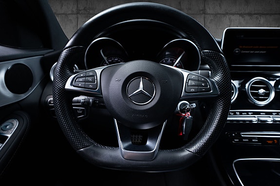 Mercedes-Benz C200 27 of 30