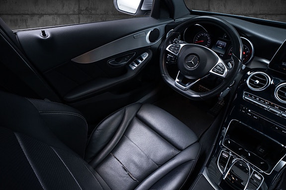 Mercedes-Benz C200 25 of 30
