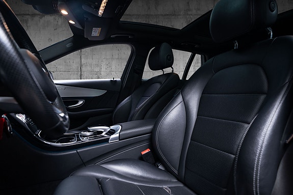 Mercedes-Benz C200 24 of 30