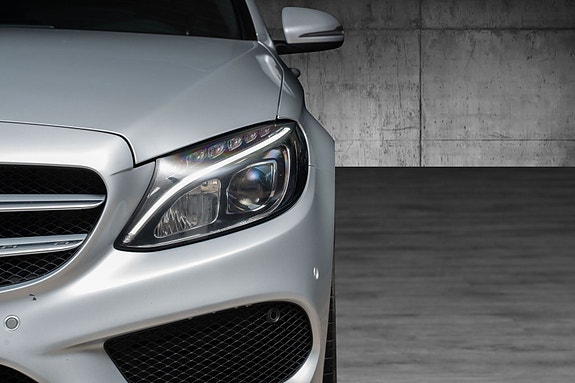 Mercedes-Benz C200 3 of 30