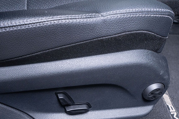 Mercedes-Benz C200 16 of 30