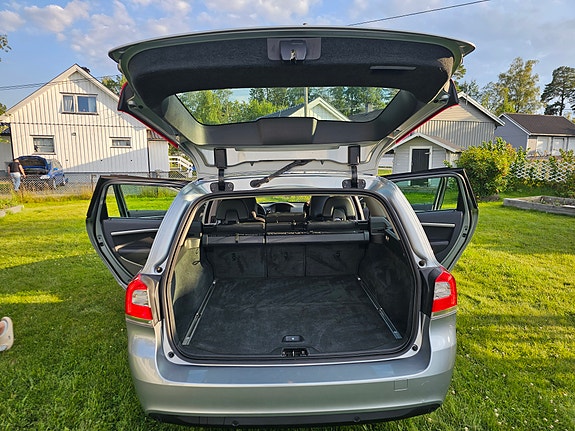 Volvo V70 5 of 15