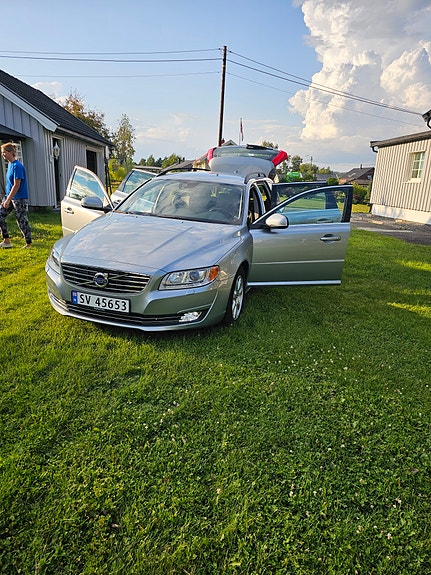 Volvo V70 8 of 15