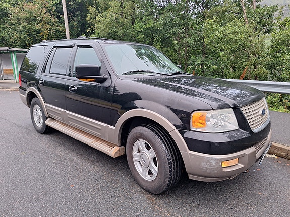 Ford Expedition 2 of 27