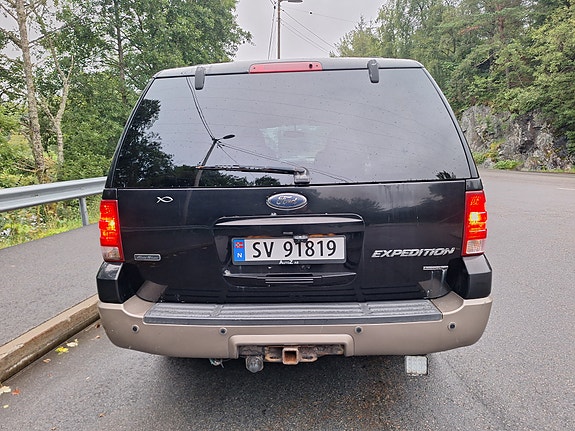 Ford Expedition 4 of 27