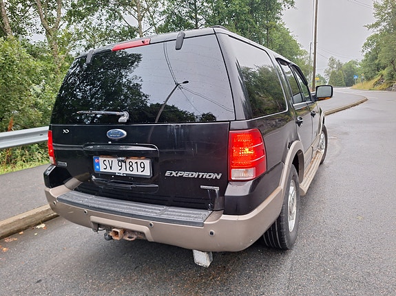 Ford Expedition 5 of 27