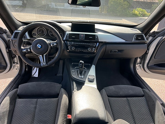 BMW 320d 14 of 23