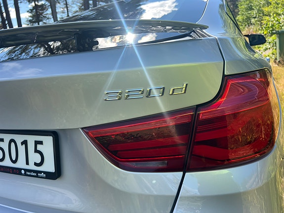 BMW 320d 18 of 23