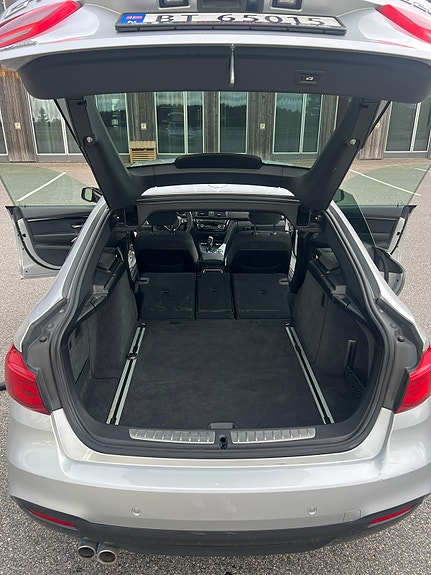 BMW 320d 8 of 23