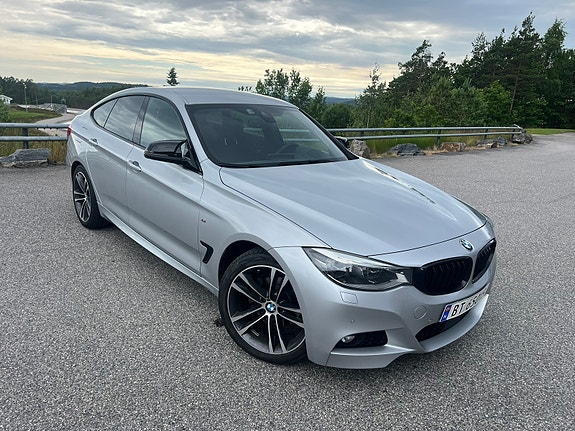 BMW 320d 2 of 23