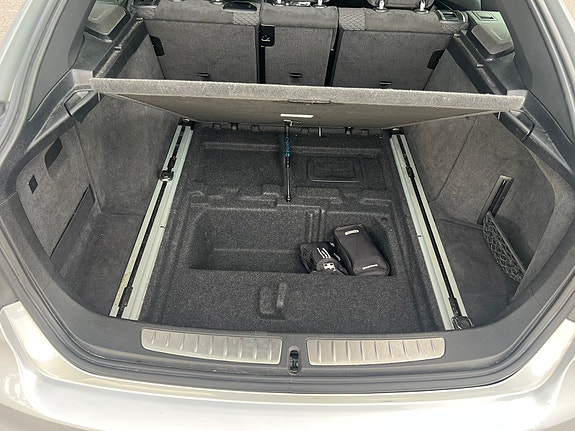 BMW 320d 9 of 23