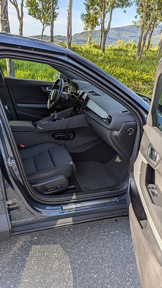 Polestar 2 10 of 30