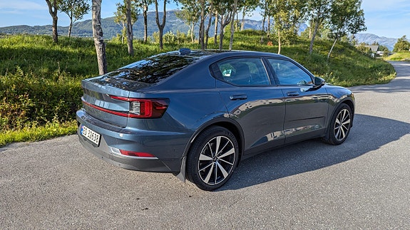 Polestar 2 4 of 30