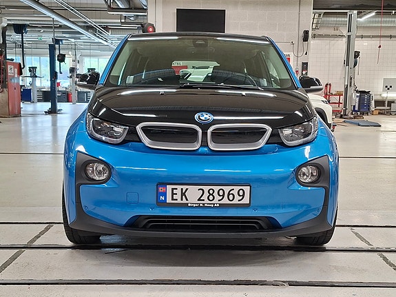 BMW i3 3 of 18