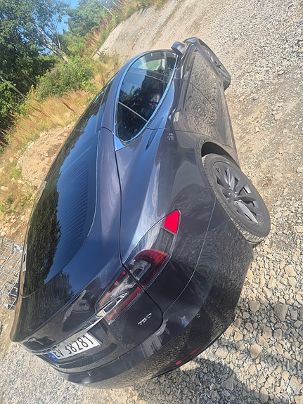 Tesla Model S 12 of 30