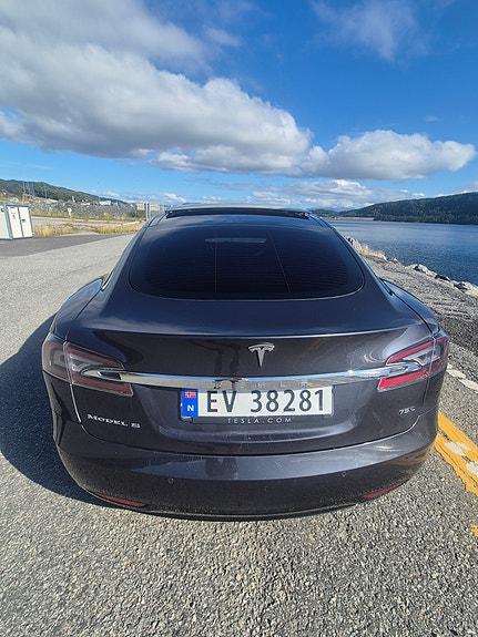 Tesla Model S 6 of 30