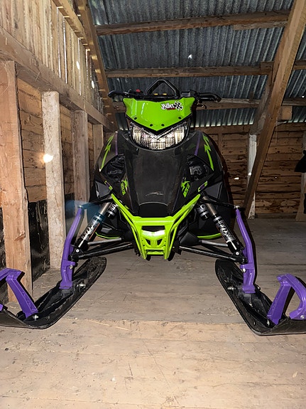 Arctic-cat M8000 alpha 4 of 13