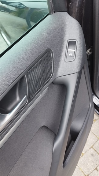 Volkswagen Tiguan 9 of 30