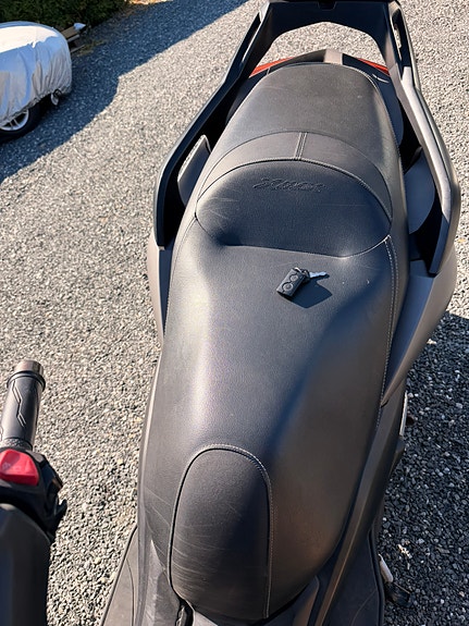 Yamaha X-Max 300 6 of 13