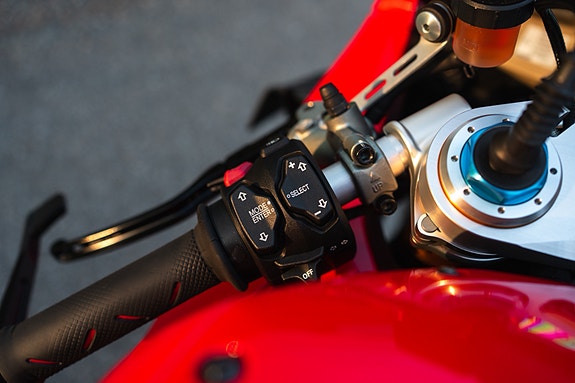 Ducati Panigale V4s 16 of 25
