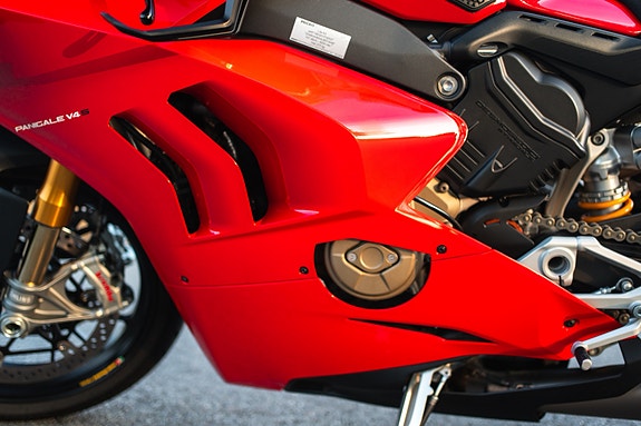 Ducati Panigale V4s 14 of 25