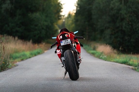 Ducati Panigale V4s 3 of 25