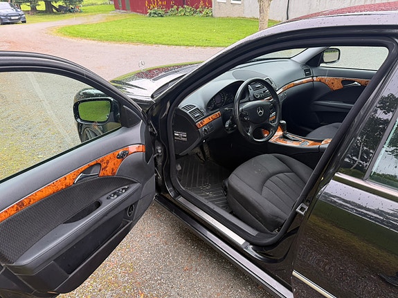Mercedes-Benz E220 d 12 of 24