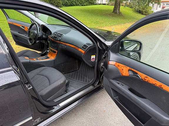 Mercedes-Benz E220 d 16 of 24