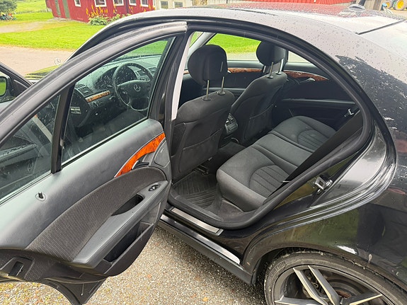 Mercedes-Benz E220 d 13 of 24