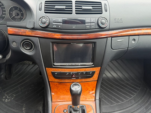Mercedes-Benz E220 d 19 of 24