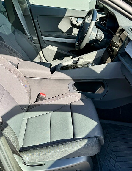 Polestar 2 7 of 14