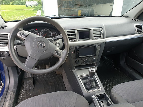 Opel Vectra 3 of 6